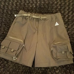 Nike acg cargo shorts